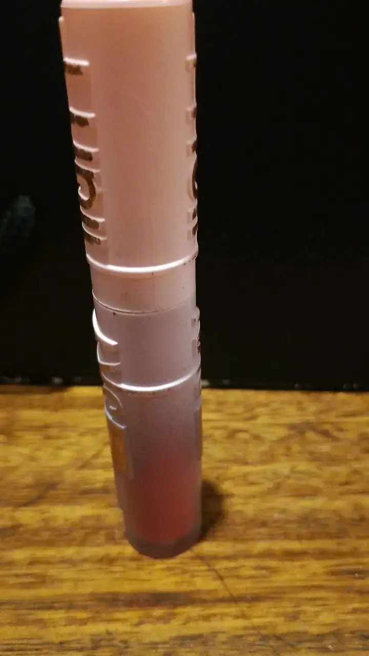 Labial líquido mate color rosa
