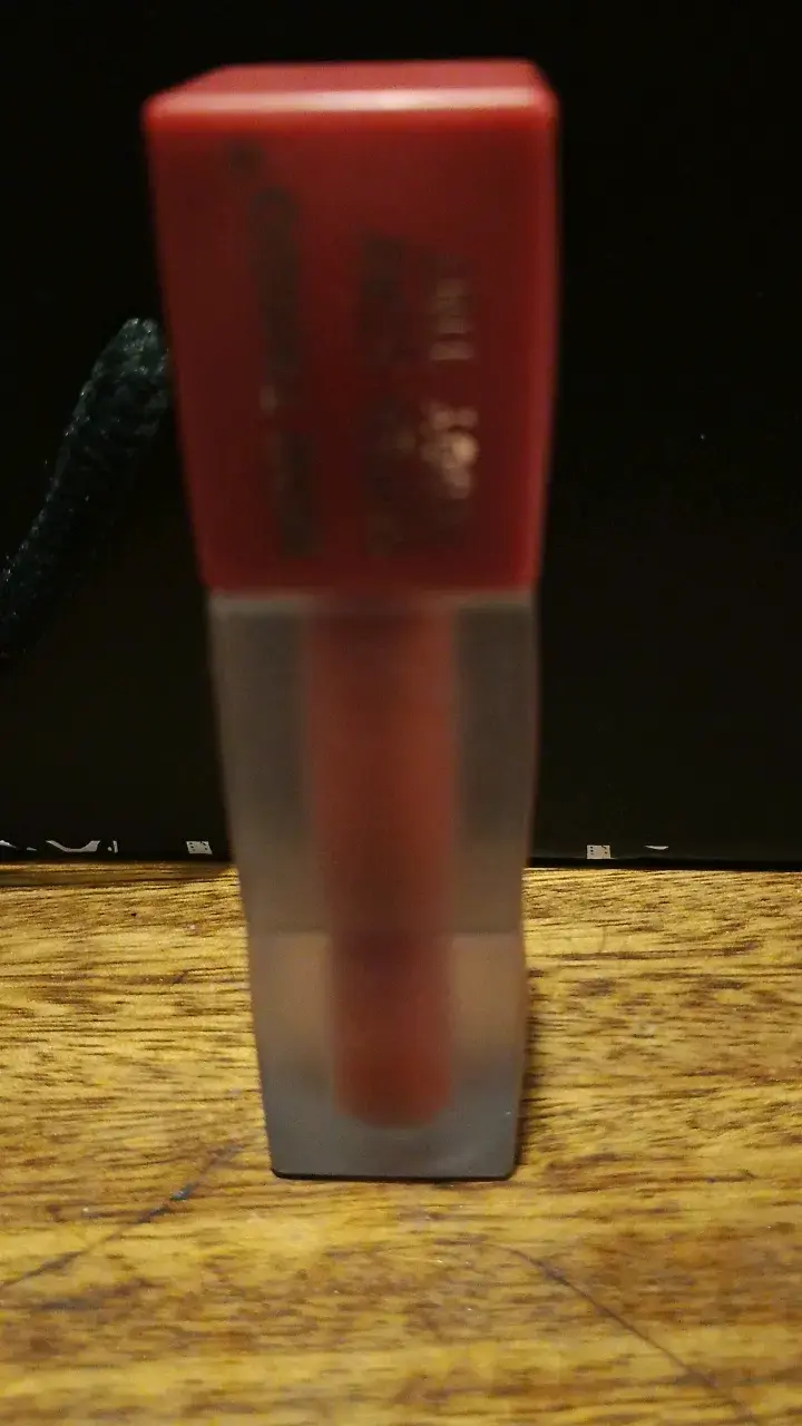 Labial líquido rojo mate