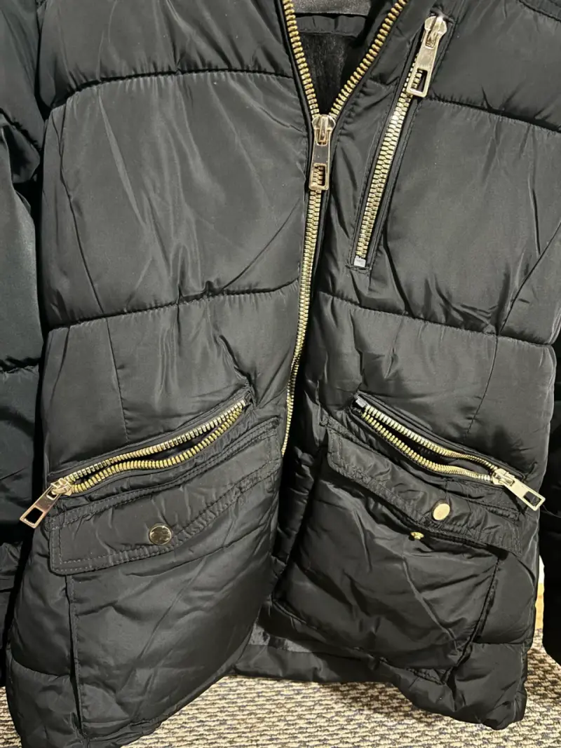 Parka negra con capucha. Wados XL pequeña - 2