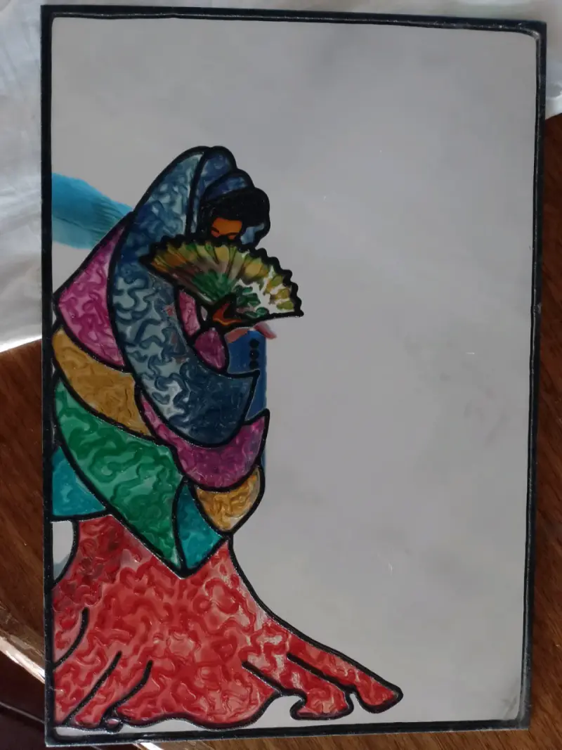 Espejo decorativo con diseño colorido