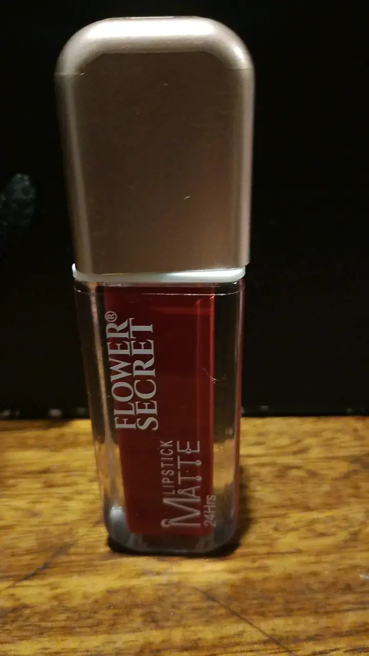 Labial mate Flower Secret 24 horas