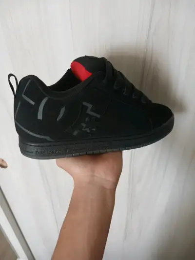 Zapatillas DC Shoes negras para hombre - miniatura 2