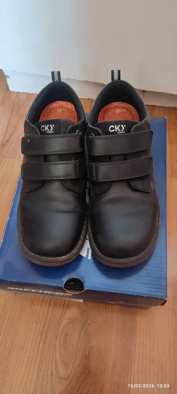 Zapatos escolares CKY negros talla 36
