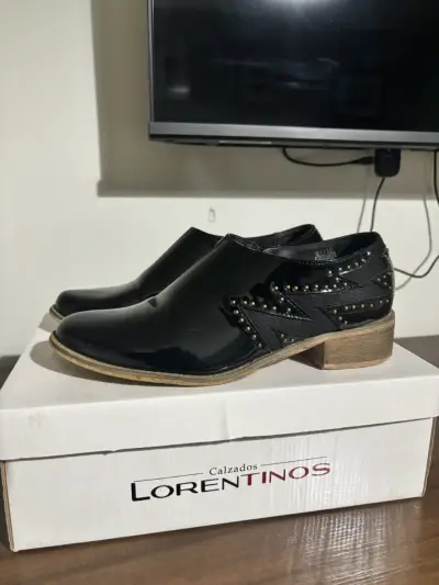 Zapatos de cuero negro con tachas - miniatura 5