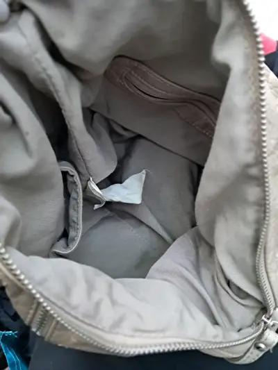 Bolso Kipling gris con correa ajustable - miniatura 2