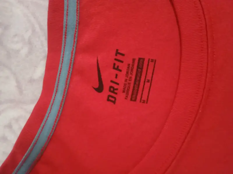 Polera Nike roja de voleibol - 2