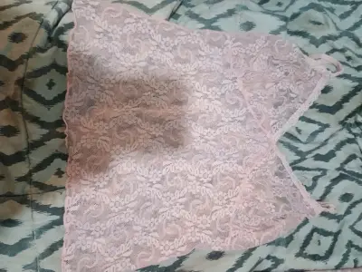 Top de encaje rosa para mujer - miniatura 1