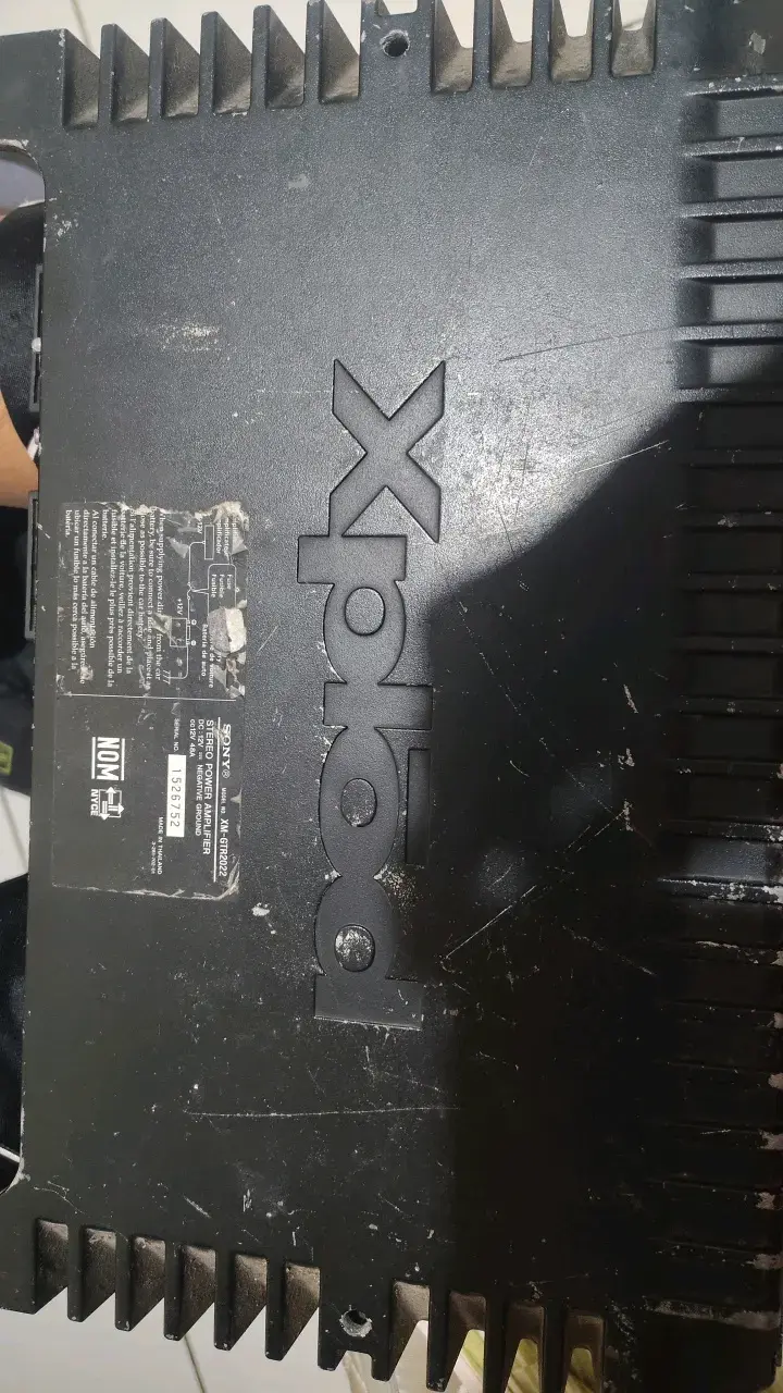 Amplificador Sony Xplod 1200W usado - 2