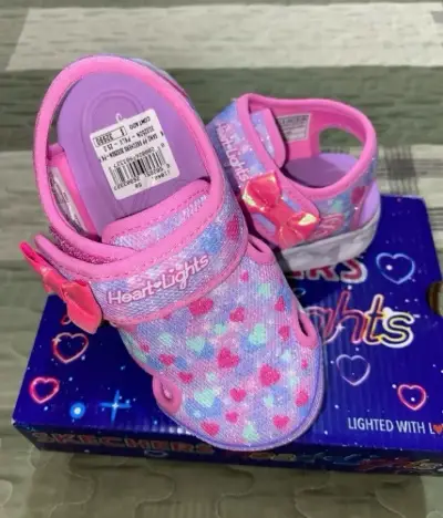 Sandalias Skechers para niña con corazones - miniatura 2