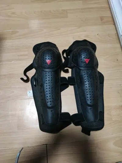 Rodilleras de protección Dainese para motociclismo - miniatura 2