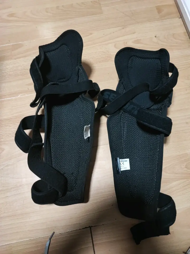 Rodilleras de protección Dainese para motociclismo - 4