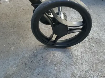 Coche doble hermano mayor, hermano menor. - miniatura 4