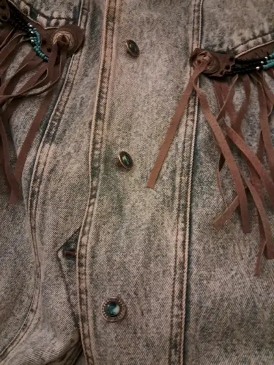 Chaqueta de mezclilla con flecos estilo western - miniatura 4
