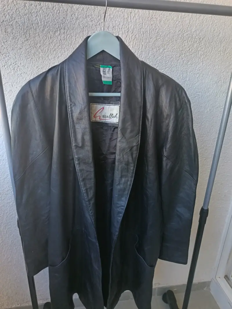 Abrigo de Cuero Genuino Excelled Black - 3