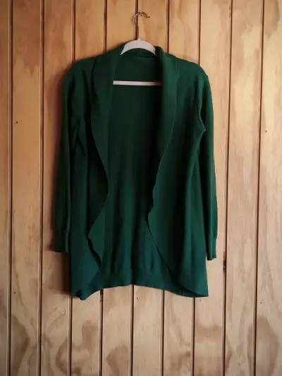 Cárdigan verde de lana para mujer - miniatura 1