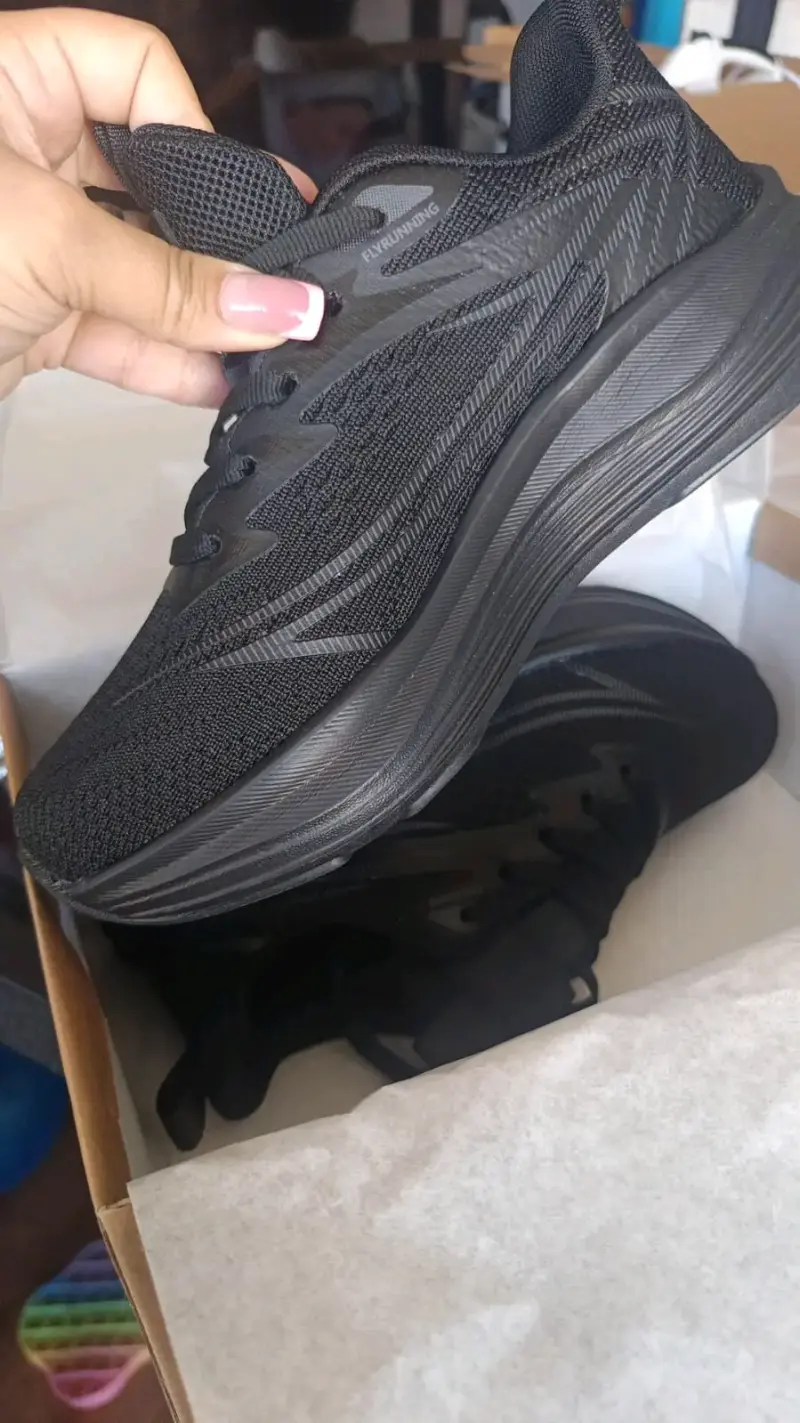 Zapatillas deportivas negras para entrenamiento - 2