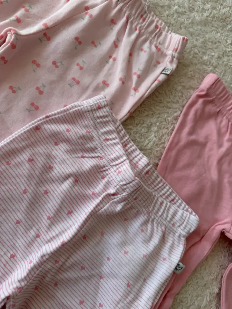 Set de pantalones de bebé rosados - 2