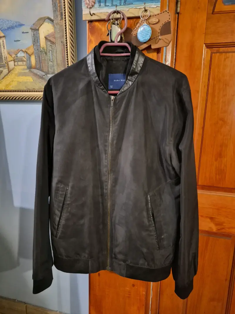 Chaqueta bomber negra Zara Man