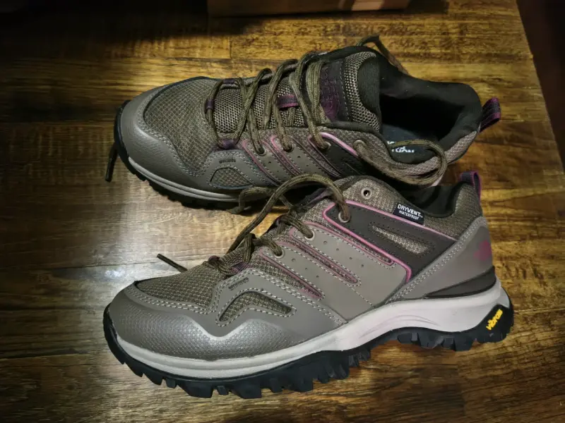 Zapatillas mujer nuevas u otras poco uso - 1