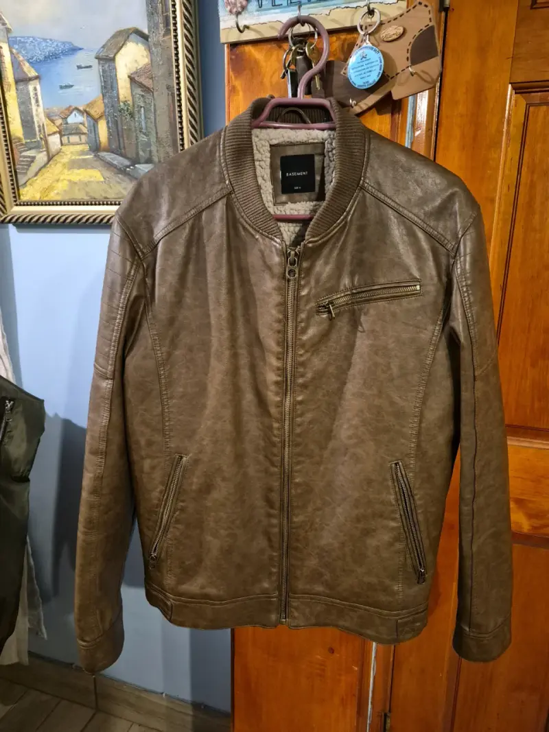 Chaqueta de cuero sintético Basement café