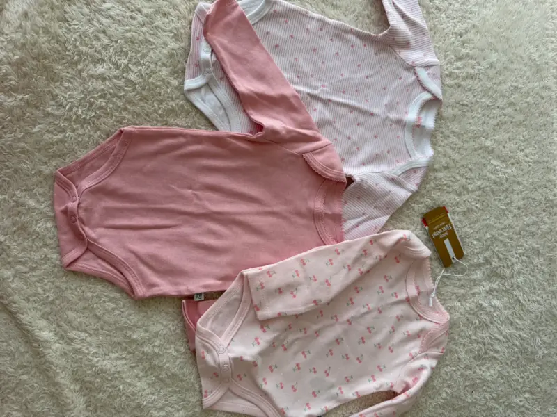 Set de 3 bodies para bebé rosados - 1