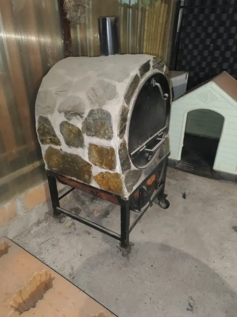 Horno de piedra para exteriores con base metálica - 1
