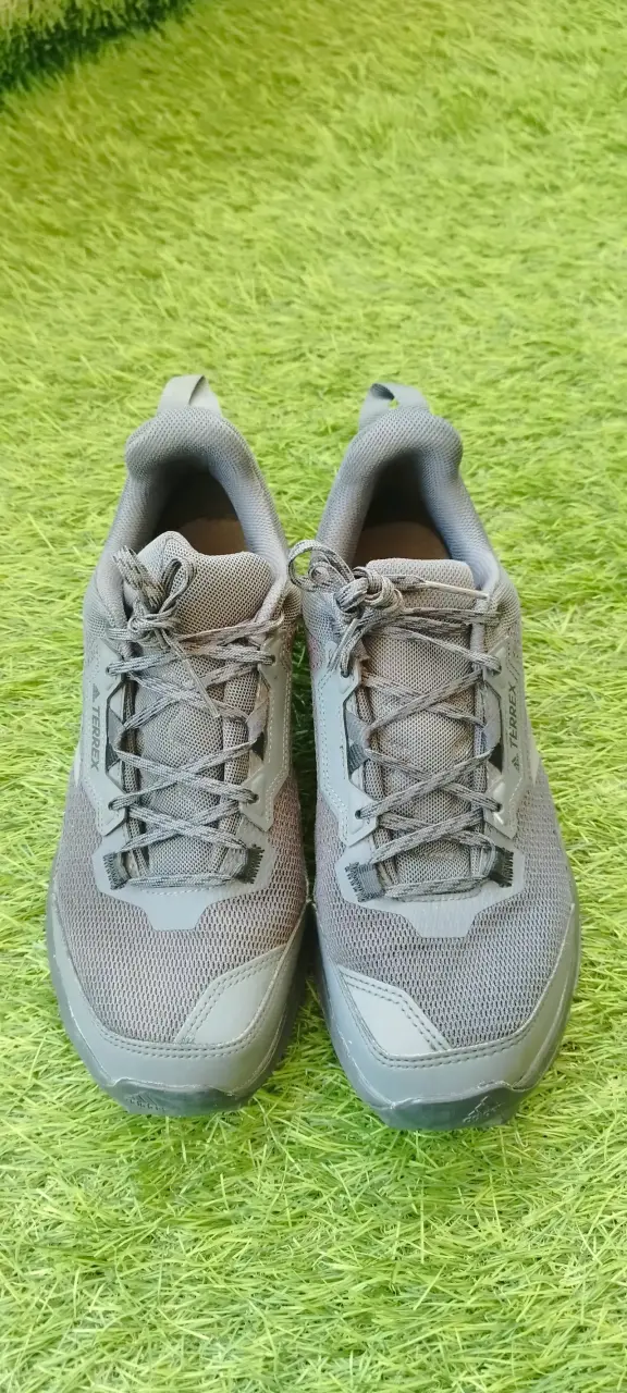 Zapatillas Adidas Terrex gris para trekking - 4