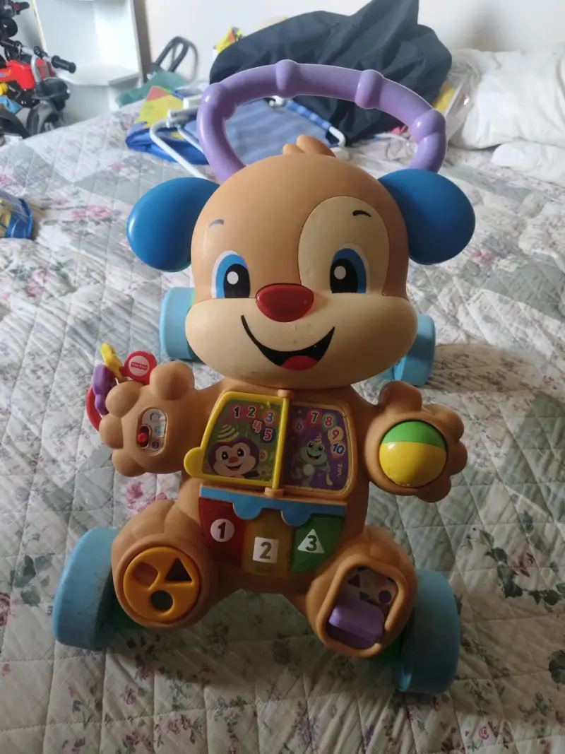 Andador infantil Fisher-Price con actividades