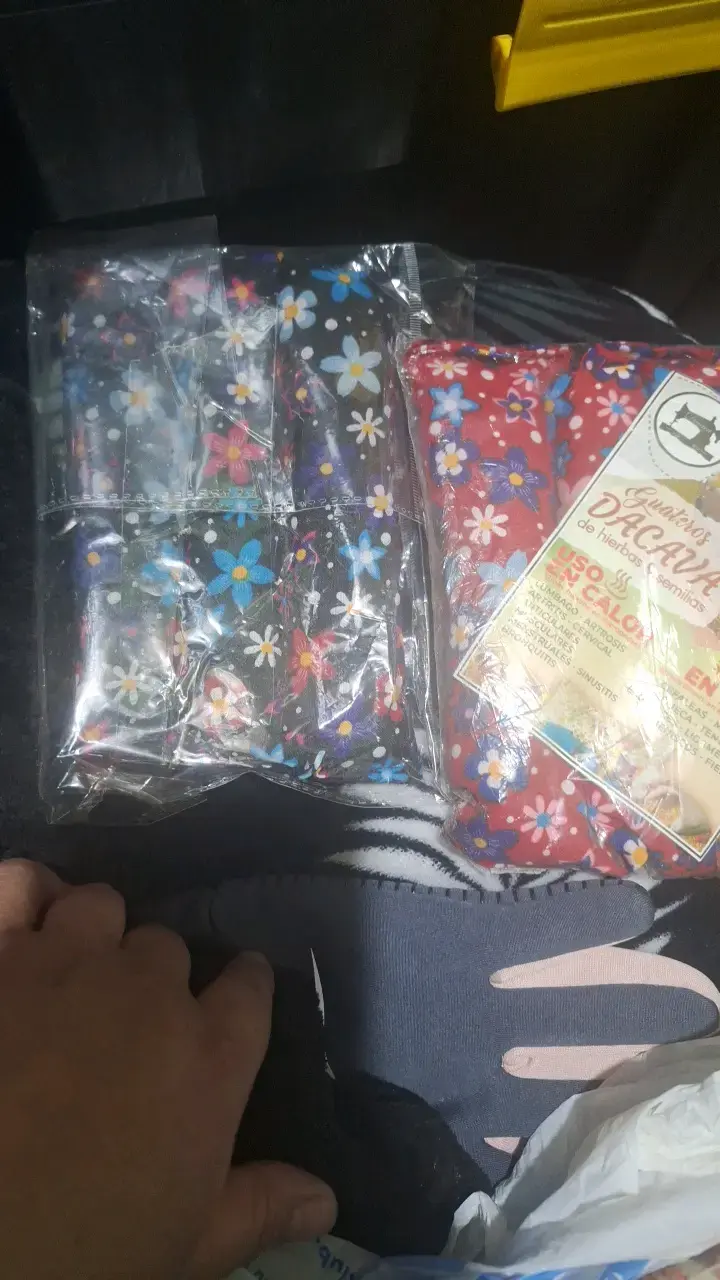 Guateros de semillas con diseño floral - 1