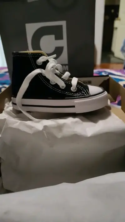 Zapatillas negras de lona para bebé - miniatura 1