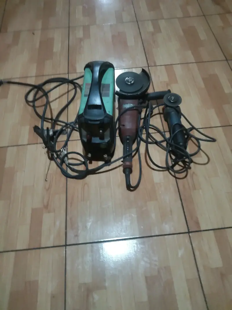 Set de herramientas eléctricas usadas - 2