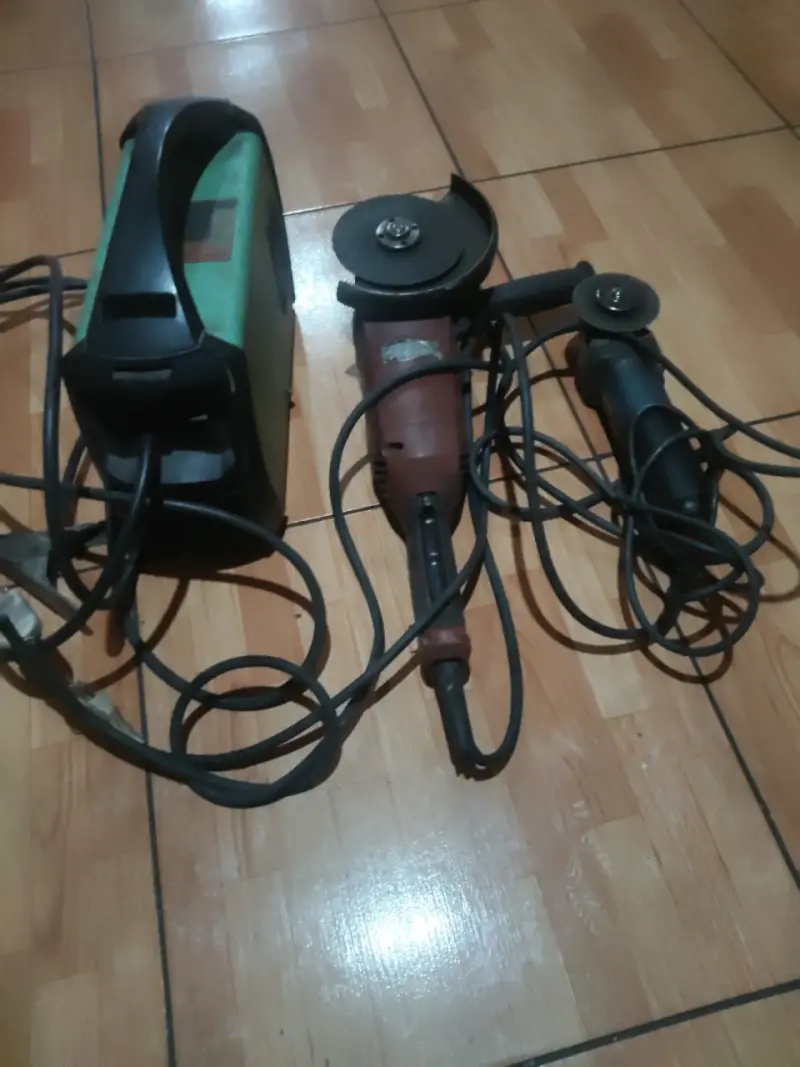 Set de herramientas eléctricas usadas - 4