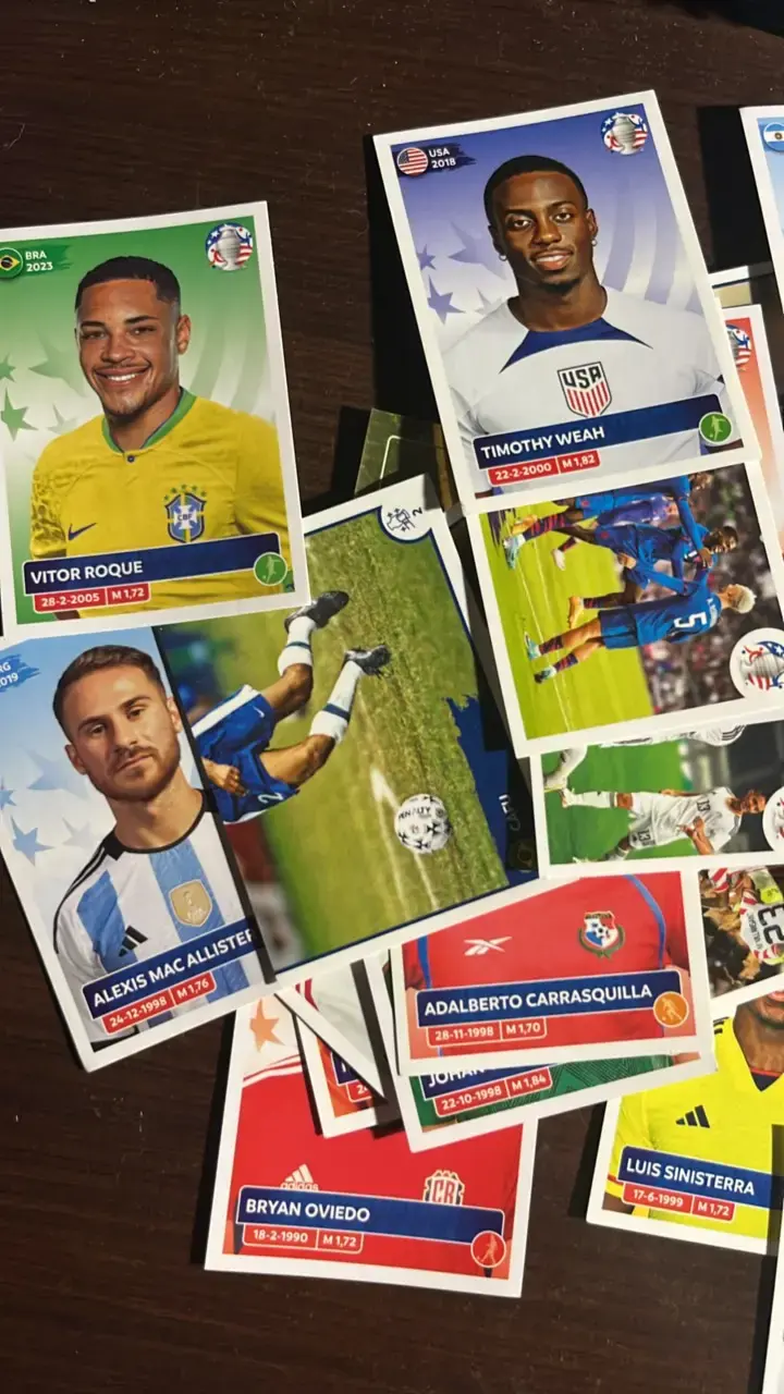 Colección de láminas de la Copa América 2022 - 4