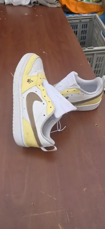 Zapatillas deportivas amarillas y blancas - miniatura 4