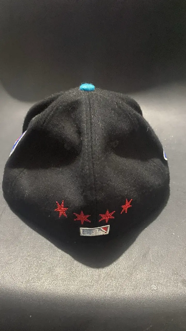 Gorra negra Chicago con visera azul - 3