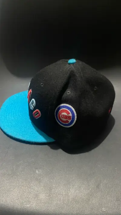 Gorra negra Chicago con visera azul - miniatura 4