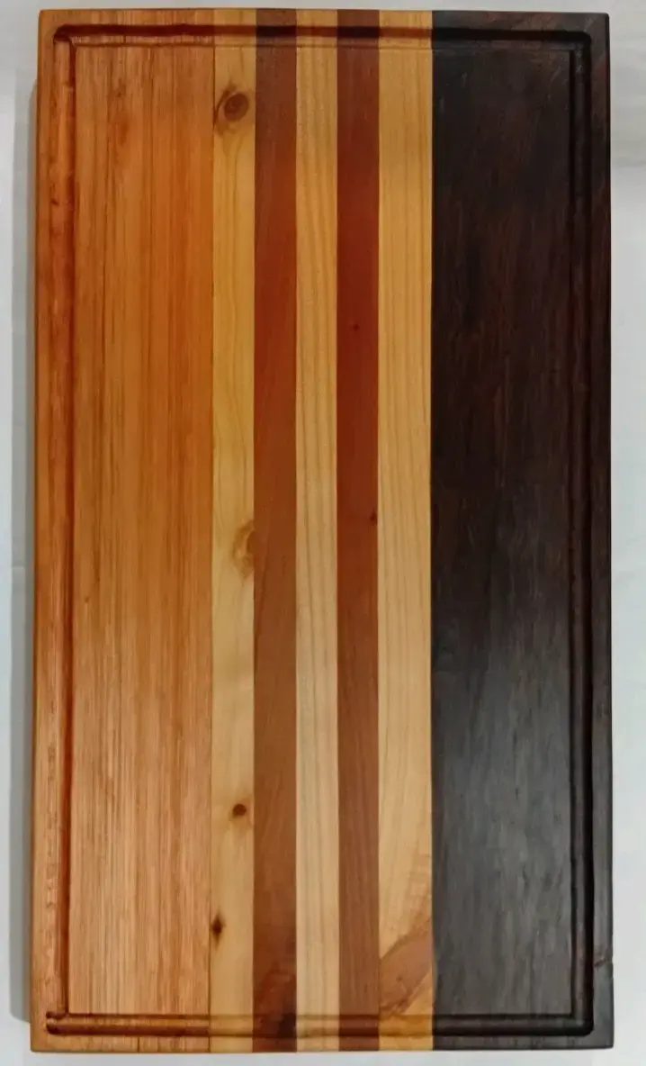 Tabla de cortar de madera multicolor