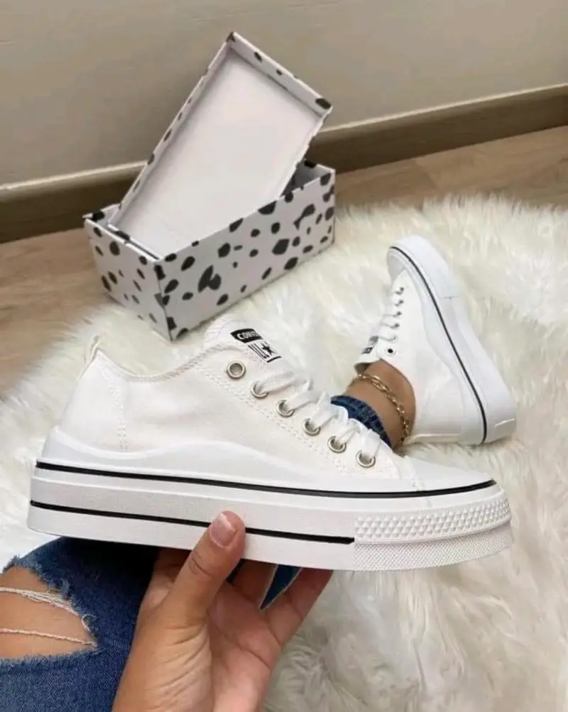Zapatillas blancas de lona con plataforma