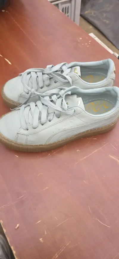 Zapatillas Puma gris claro con suela de goma - miniatura 1
