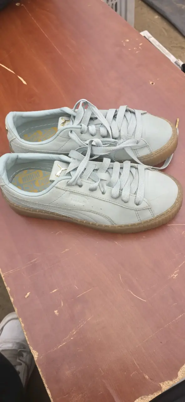 Zapatillas Puma gris claro con suela de goma - 2