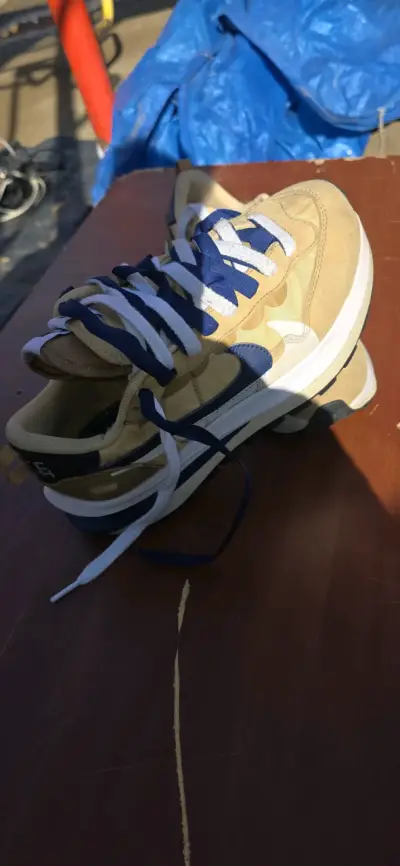 Zapatillas deportivas Nike beige y azul - miniatura 3