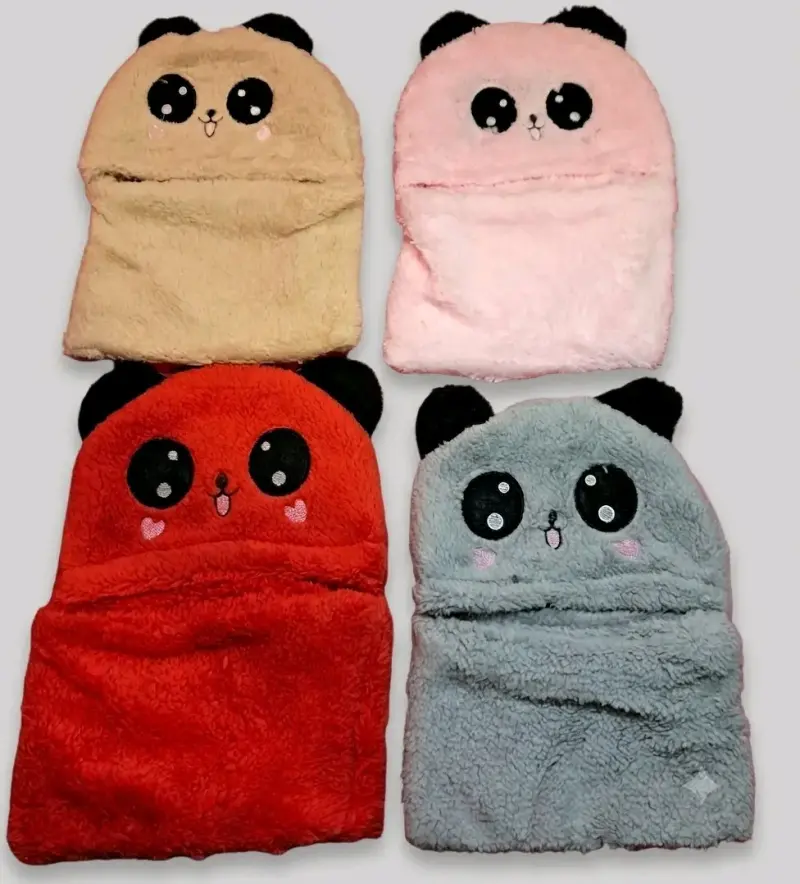 Pasamontañas diseño de panda