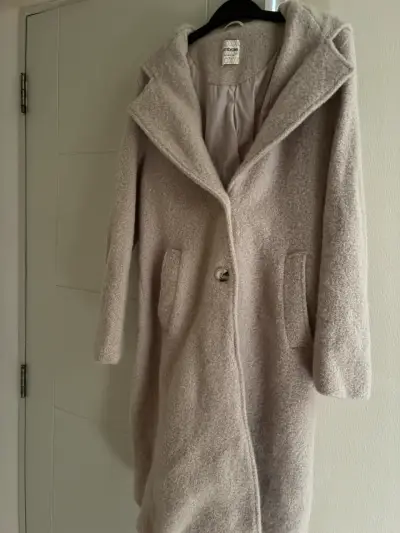 2 Abrigos negro y beige Umbrale talla M - miniatura 5