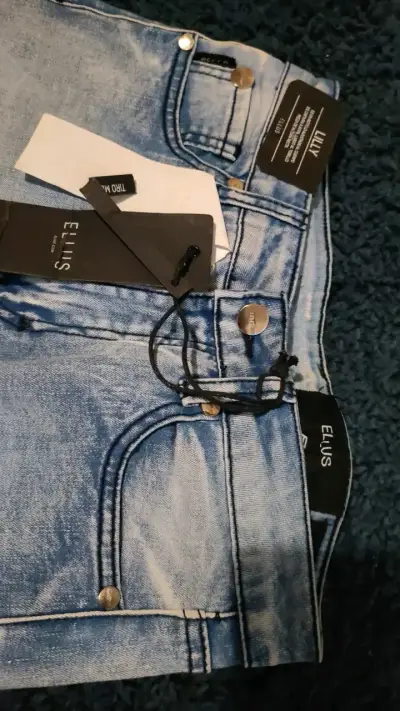 Jeans ajustados celestes marca Ellus - miniatura 3