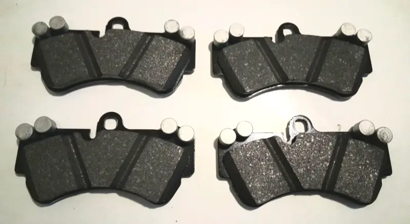 Pastillas de freno Brembo para auto - 2