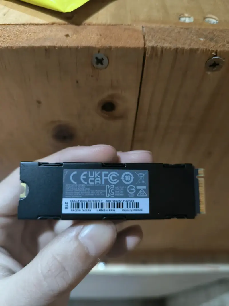 SSD Corsair MP600 PRO LPX 2TB NVMe PCIe Gen4 - 2