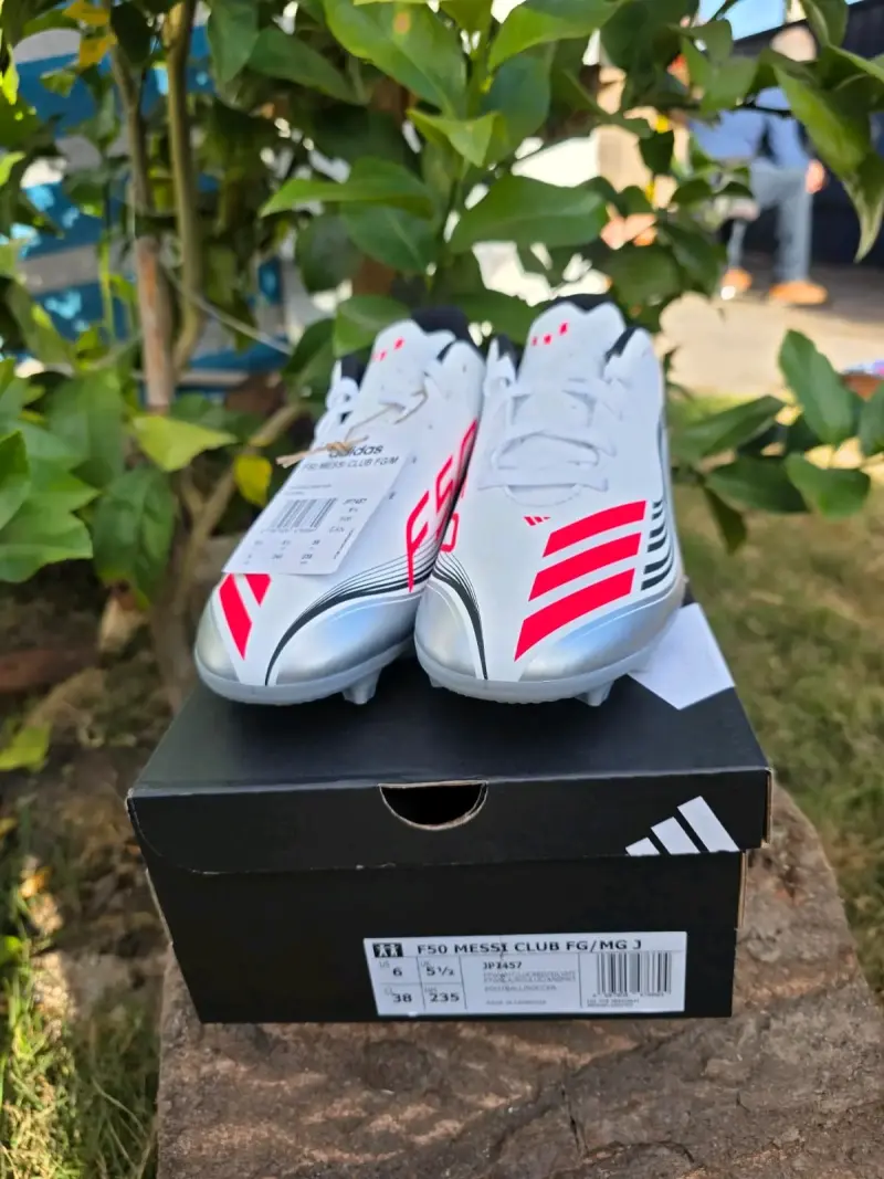 Zapatillas de fútbol Adidas Messi blancas - 2