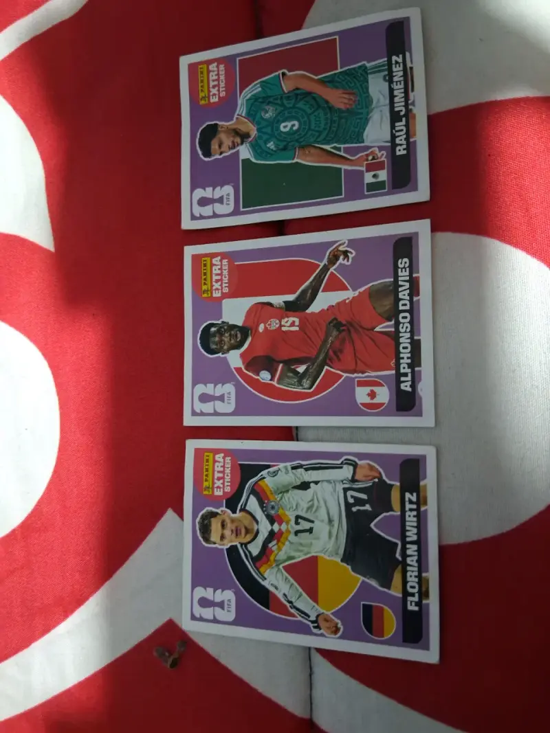 Set de láminas Panini Extra Sticker 2022 - 1