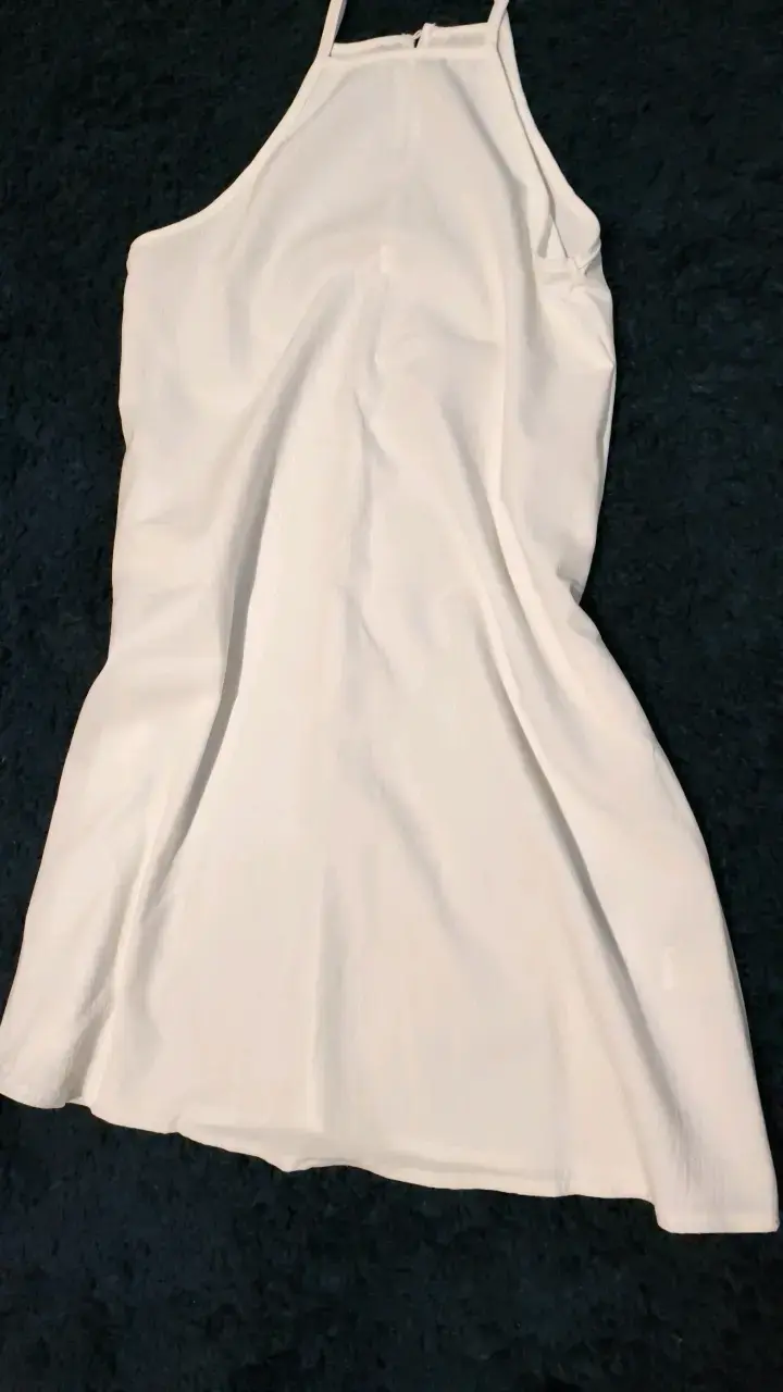 Vestido blanco sin mangas elegante - 1