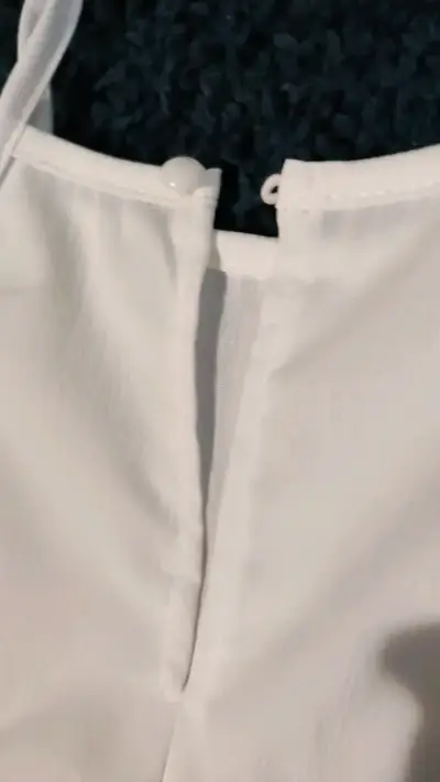Vestido blanco sin mangas elegante - miniatura 3